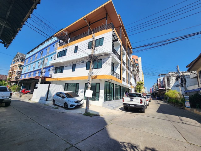 ให้เช่า โรงแรม 4ชั้น แฟชั่น 2กม โชว์รูม 402ตรม.14แอร์ใหม่ นวมินท
