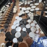 SALE โล๊ะ สินค้า มีมากกว่า 1,000 รายการ โกดัง นวลจันทร์ 56 โต๊ะ