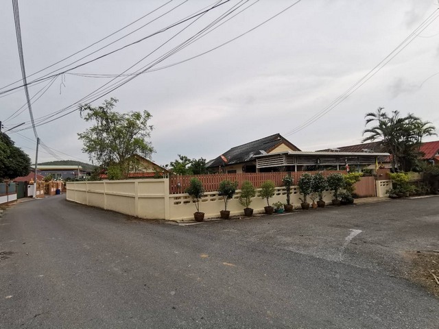 บ้านเดี่ยว หลังมุม 93 ตารางวา ตรงข้ามสนามราชนาวี สัตหีบ