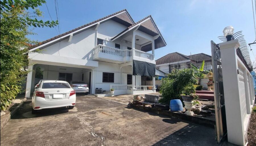 ขายบ้านเดี่ยว 2 ชั้น ปากน้ำ สมุทรปราการ (ตรงข้าม รพ.สมุทรปราการ) โทร 0813436920 เจ้าของขายเอง